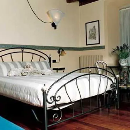 ベッド・アンド・ブレックファスト Ca Rossa 2*