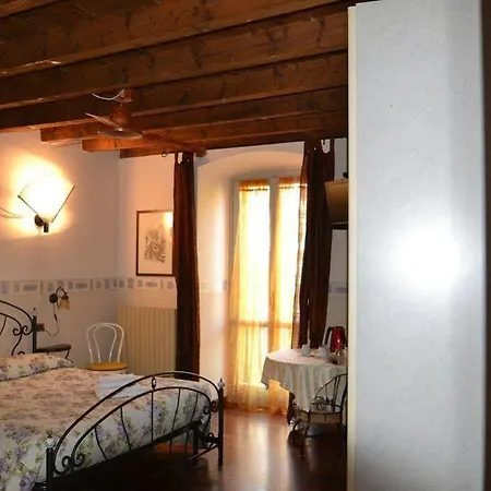 ベッド・アンド・ブレックファスト Ca Rossa 2*