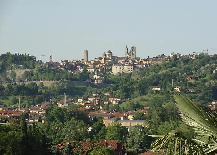 Ca Rossa לינה וארוחת בוקר 2*