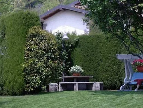 Ca Rossa לינה וארוחת בוקר 2*