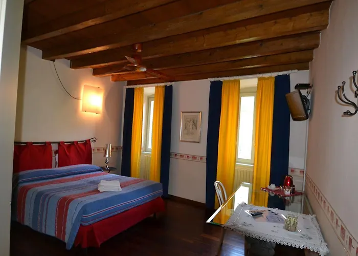 Ca Rossa לינה וארוחת בוקר ברגמו