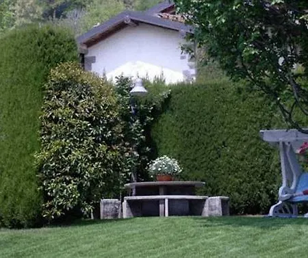 Ca Rossa Bed and Breakfast 2*