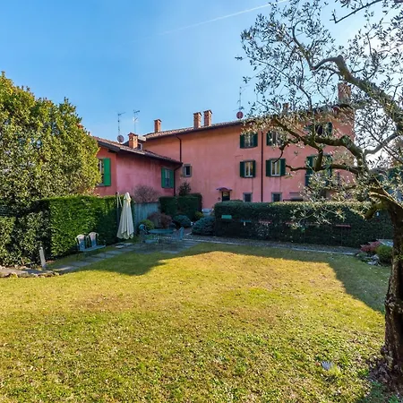 Ca Rossa Bed and Breakfast 2*