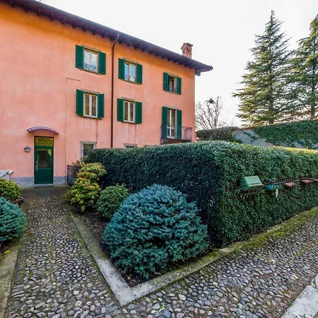 Ca Rossa Bed and Breakfast 2*